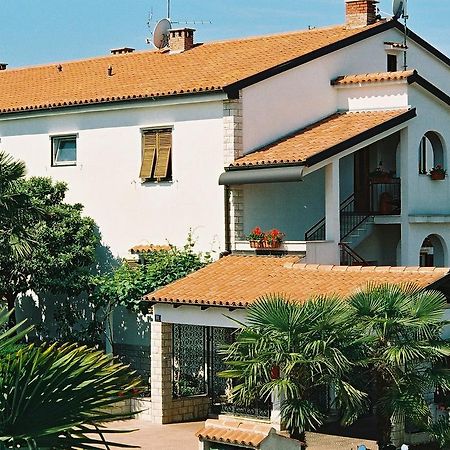 House Monika Apartment Porec Ngoại thất bức ảnh