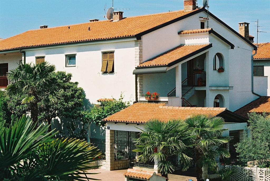 House Monika Apartment Porec Ngoại thất bức ảnh